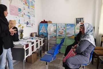  برگزاری برنامه آموزشی سرطان پستان و خودآزمایی توسط دانشجویان پرستاری در خانه بهداشت خشت مسجد